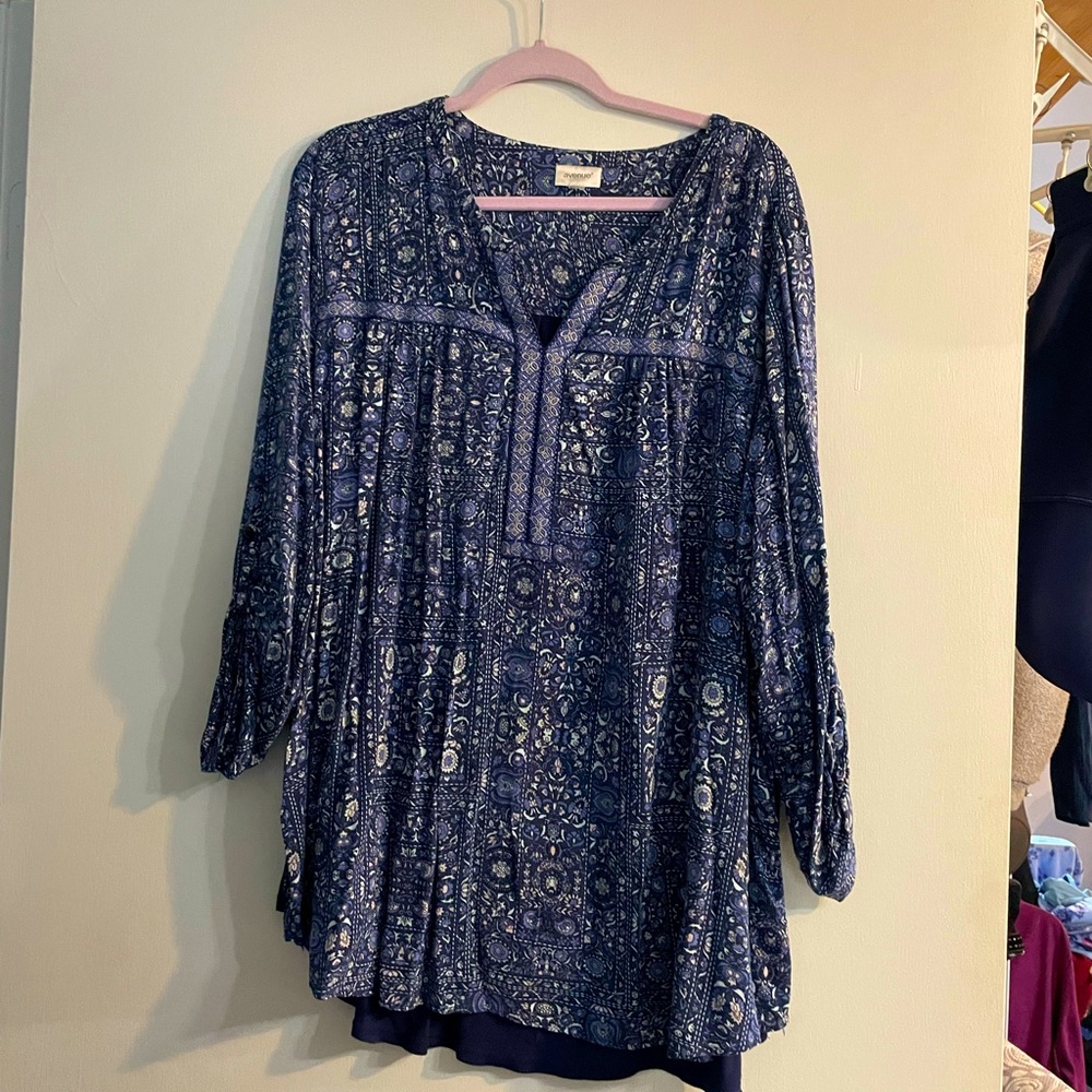 Women’s pretty dark blue with purple top